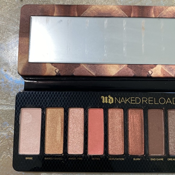 Urban Decay Naked Reloaded Eyeshadow Palette (Preowned) - Picture 5 of 15